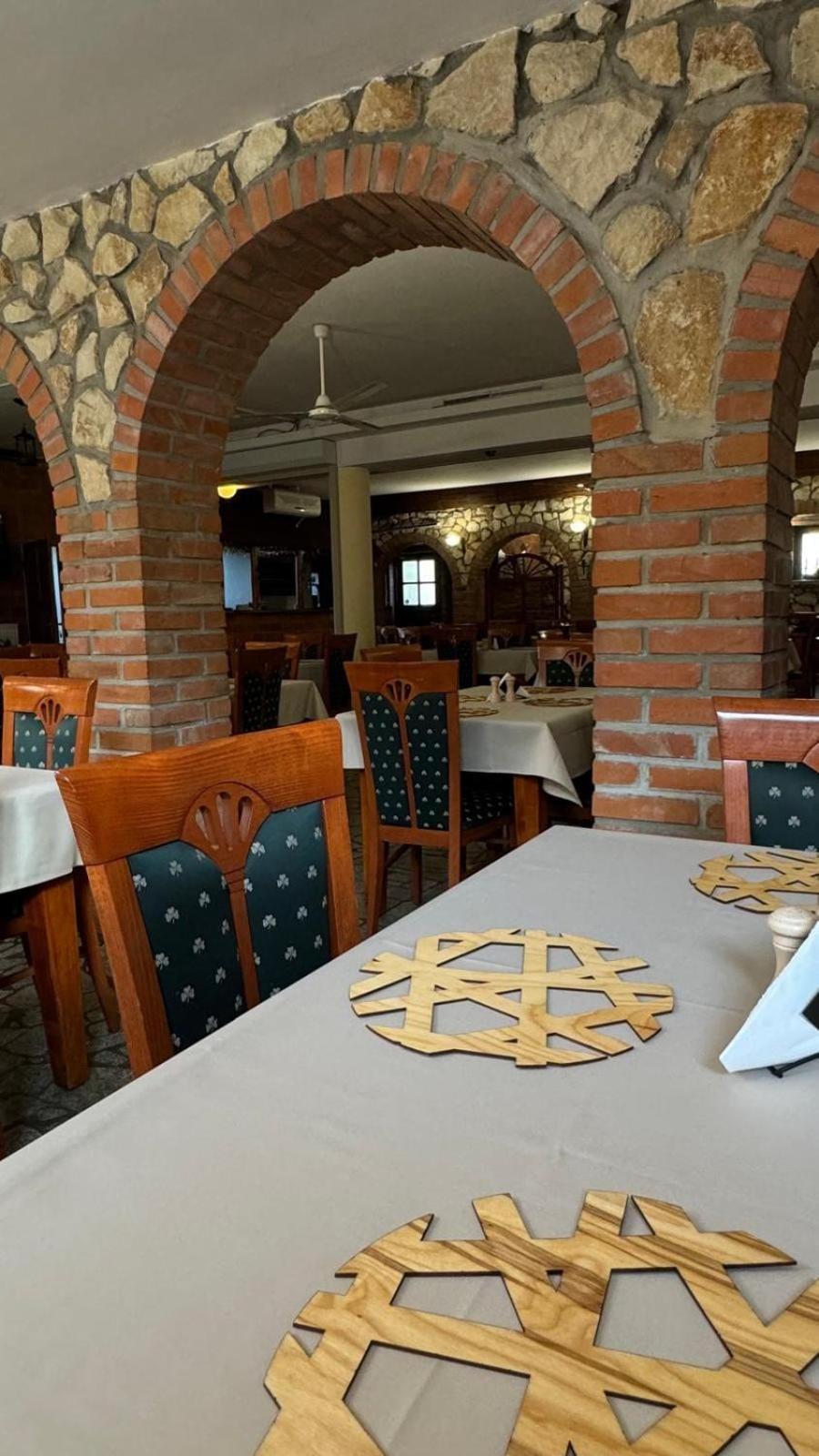 Powidz Lakeside Hotel & Restaurant Εξωτερικό φωτογραφία